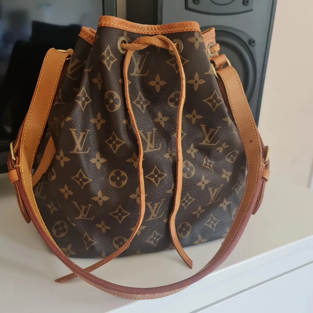 Louis Vuitton Noe PM bucket bag
